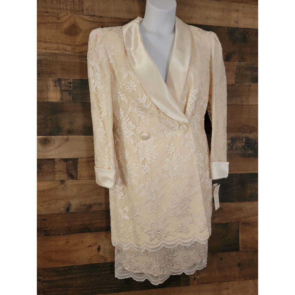 Vintage Miss Elliette Deadstock Two Piece Lace Suit Fully Lined Size 6 Ivory Nwt